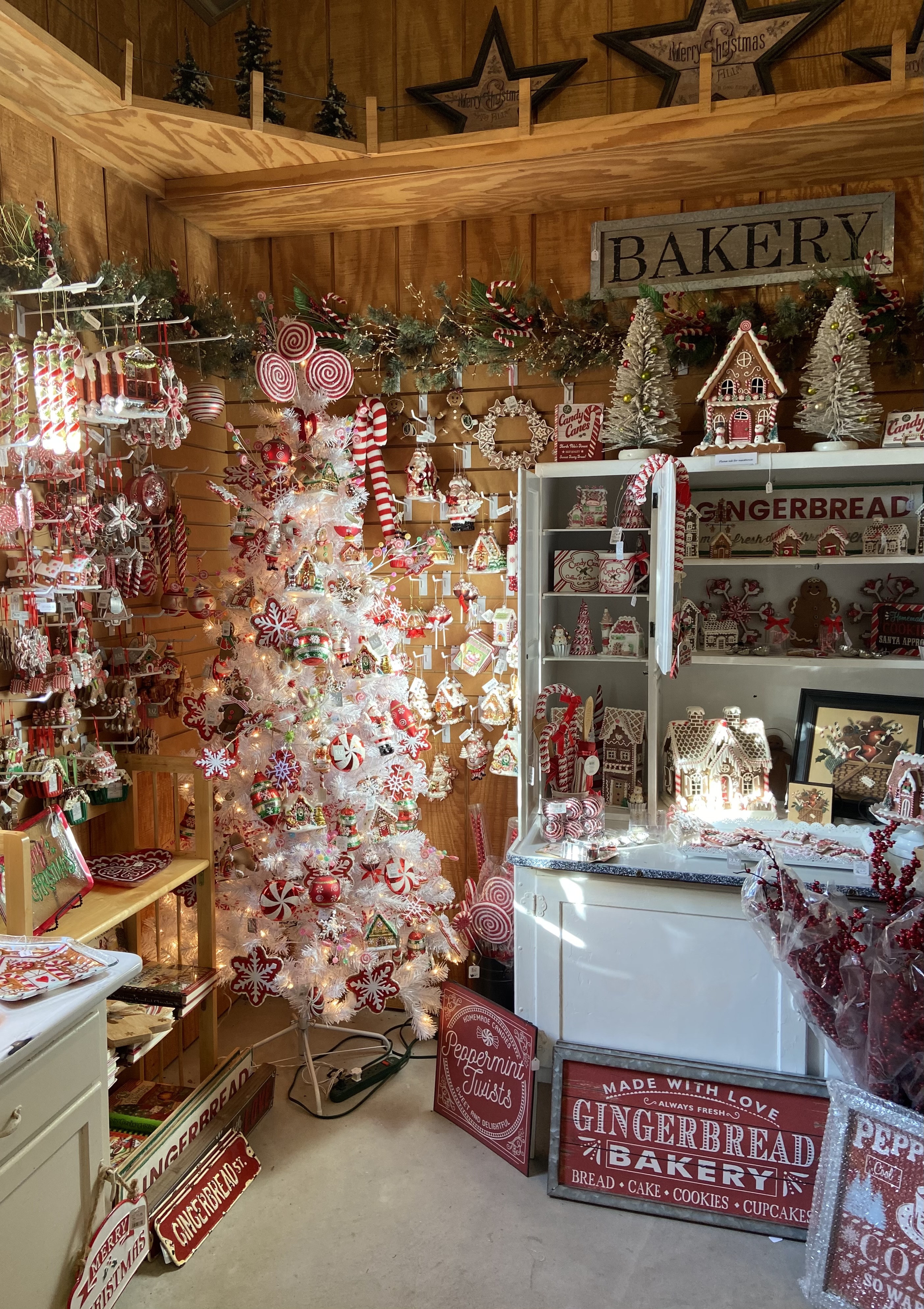 Gift Shop Image 06